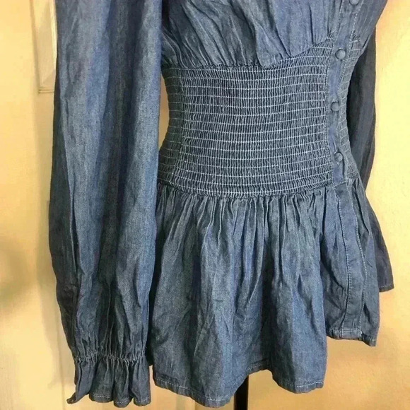 Women’s Deep V Top size Small - Picture 4 of 15